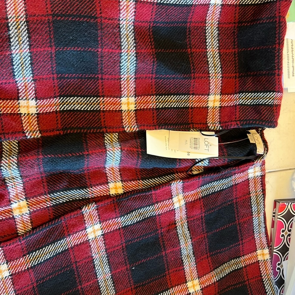 Ann Taylor Loft new with tags! Size M/L. Reversible!